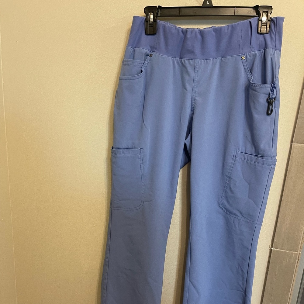 Woman’s Cherokee IFlex Scrub Pants